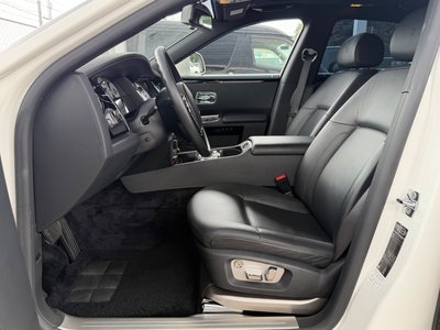 صورة 16 لـ 2012 ROLLS-ROYCE GHOST