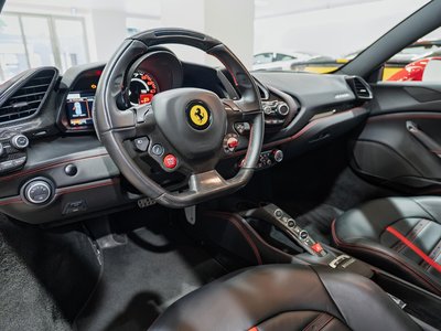 2017 Ferrari 488 GTB — миниатюра 24