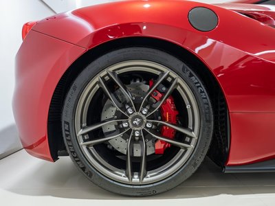 2017 Ferrari 488 GTB — миниатюра 17