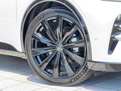 2025 Toyota CROWN SPORT 照片 30