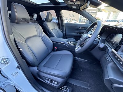 2025 Toyota CROWN SPORT 照片 45