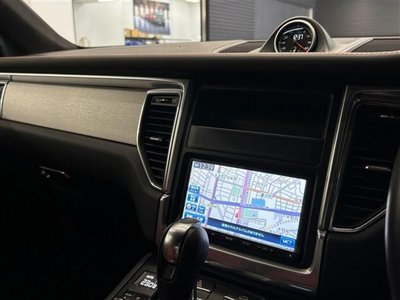 2015 Porsche MACAN — фото 21