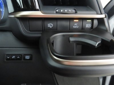 صورة 26 لـ 2025 Toyota CROWN SPORT