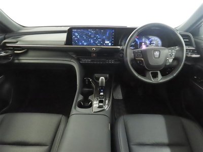 صورة 5 لـ 2025 Toyota CROWN SPORT