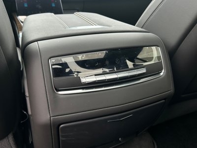 صورة مصغرة 60 لـ 2025 Cadillac ESCALADE