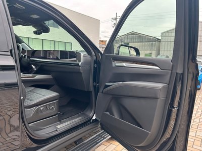 صورة مصغرة 49 لـ 2025 Cadillac ESCALADE