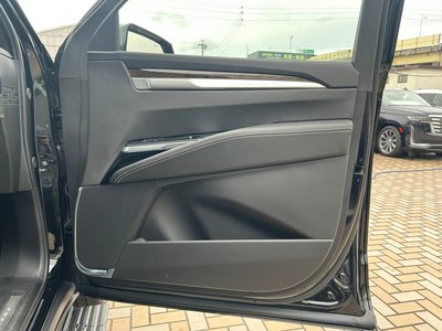 صورة مصغرة 50 لـ 2025 Cadillac ESCALADE