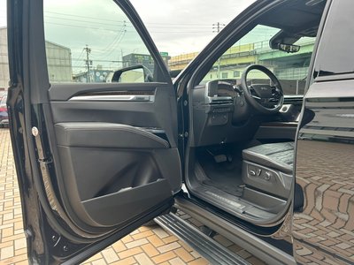 صورة مصغرة 23 لـ 2025 Cadillac ESCALADE