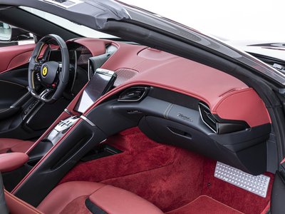 صورة مصغرة 31 لـ 2025 Ferrari ROMA SPIDER