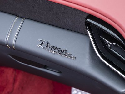 صورة مصغرة 32 لـ 2025 Ferrari ROMA SPIDER