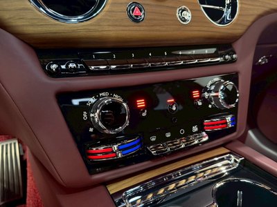 صورة 32 لـ 2021 ROLLS-ROYCE GHOST