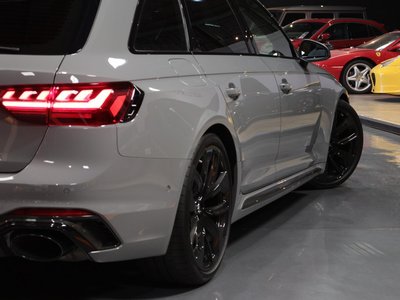 2021 AUDI RS4 AVANT thumbnail 25