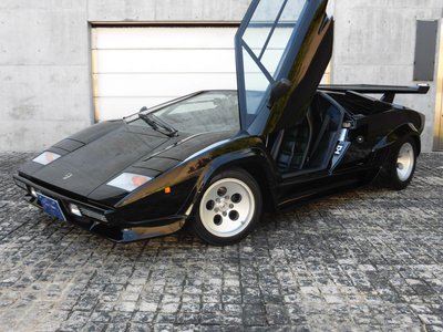 صورة 1 لـ 1982 Lamborghini COUNTACH
