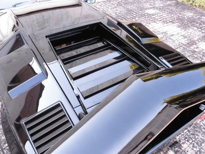 صورة 13 لـ 1982 Lamborghini COUNTACH