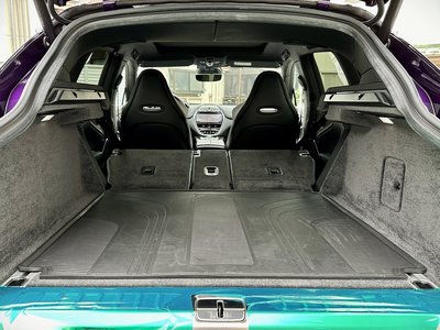 2024 Aston Martin DBX — миниатюра 21