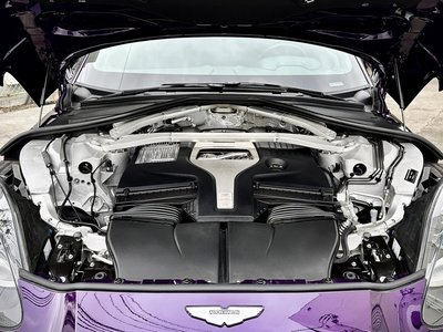 2024 Aston Martin DBX — миниатюра 22