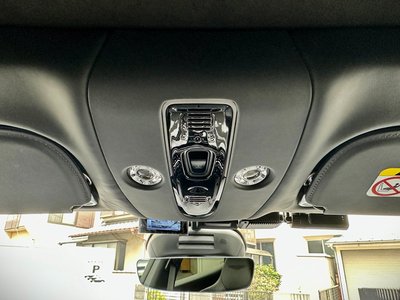 2024 Aston Martin DBX — миниатюра 58