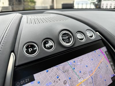 2024 Aston Martin DBX — миниатюра 54