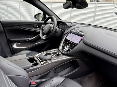 2024 Aston Martin DBX — миниатюра 16