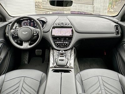 2024 Aston Martin DBX — миниатюра 42