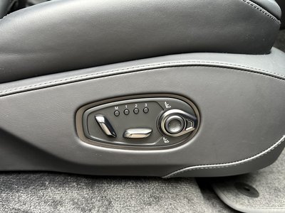 2024 Aston Martin DBX — миниатюра 62