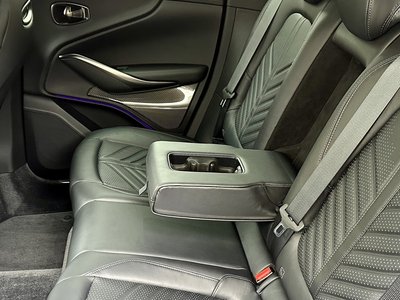 2024 Aston Martin DBX — миниатюра 66