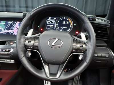 صورة 12 لـ 2021 Lexus LC CONVERTIBLE