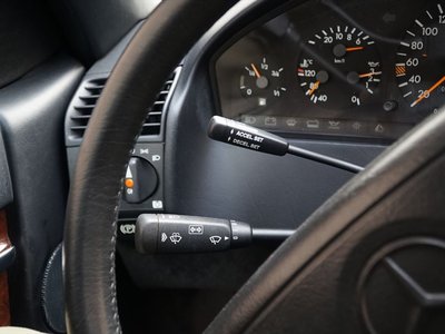 1993 Mercedes-BENZ SL — миниатюра 47
