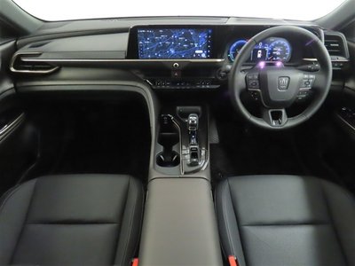 2025 Toyota CROWN SPORT — фото 3