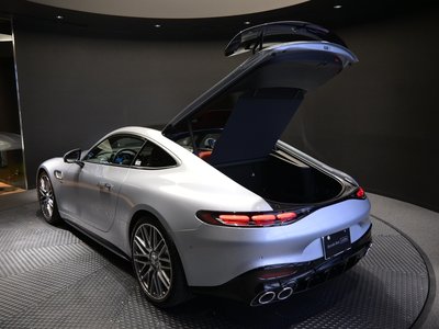 صورة 8 لـ 2025 Mercedes-BENZ GT AMG