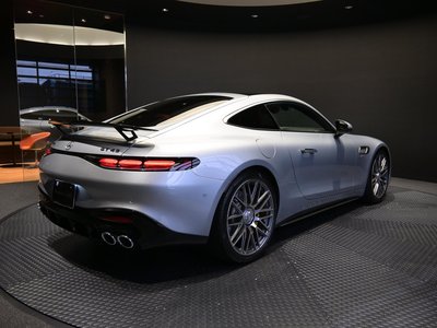 صورة 5 لـ 2025 Mercedes-BENZ GT AMG