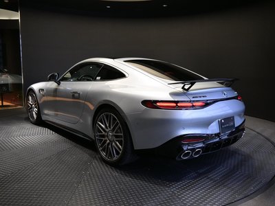 صورة 7 لـ 2025 Mercedes-BENZ GT AMG
