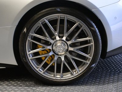 صورة 12 لـ 2025 Mercedes-BENZ GT AMG