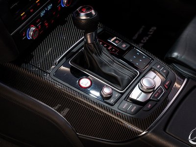 2015 AUDI RS6 AVANT 照片 56