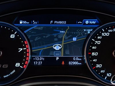 2015 AUDI RS6 AVANT 照片 44