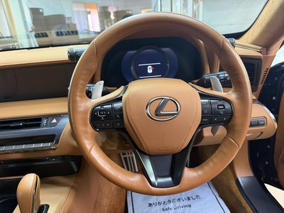 صورة 15 لـ 2017 Lexus LC
