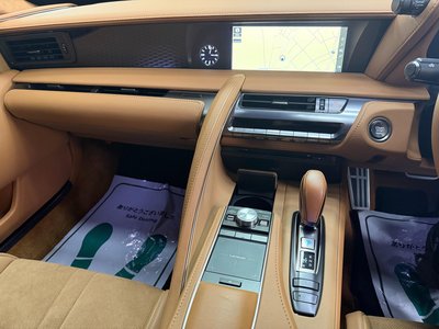 صورة 16 لـ 2017 Lexus LC
