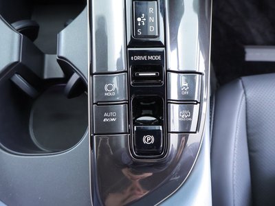 2025 Toyota CROWN ESTATE — миниатюра 28