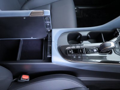 2025 Toyota CROWN ESTATE — миниатюра 36
