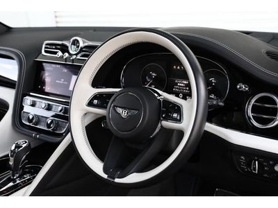 2023 Bentley BENTAYGA thumbnail 4