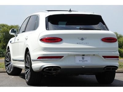 2023 Bentley BENTAYGA thumbnail 2