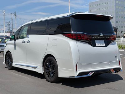 2024 Toyota ALPHARD — фото 6