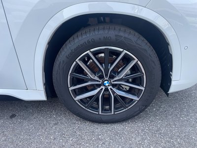 2025 BMW X1 thumbnail 25