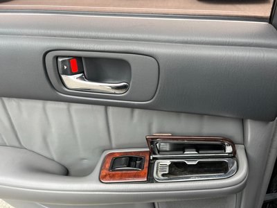 صورة 45 لـ 1995 Lexus LS