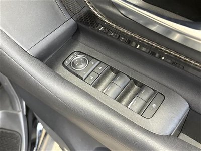 2025 Toyota ALPHARD photo 14