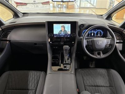 2025 Toyota ALPHARD photo 40