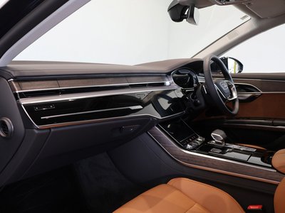 2025 AUDI A8 thumbnail 31