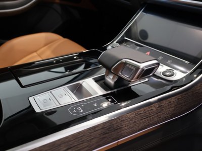 2025 AUDI A8 thumbnail 30