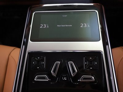 2025 AUDI A8 thumbnail 34