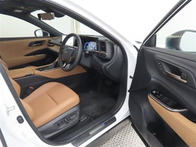 صورة 9 لـ 2025 Toyota CROWN SPORT